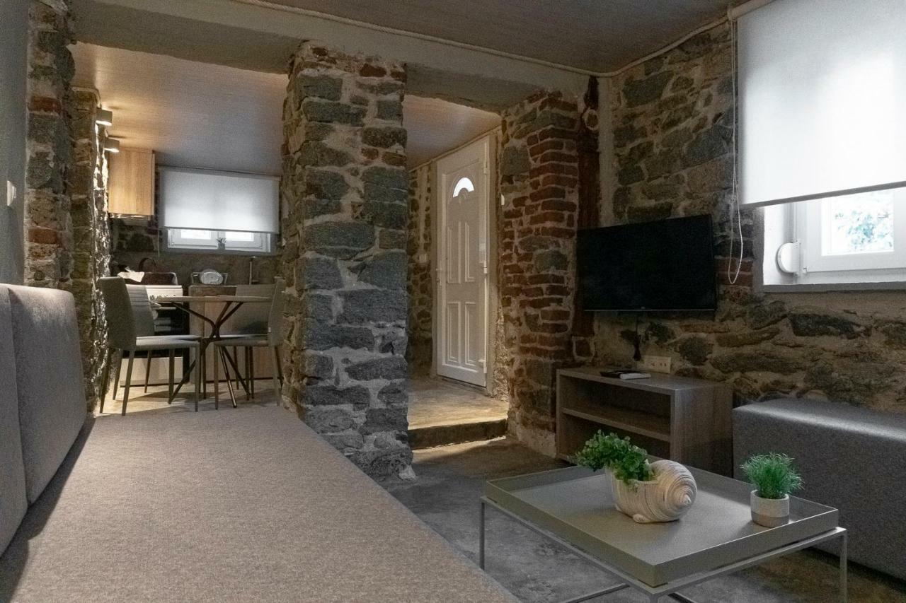 カヴァラPetra'S Houseアパートメント エクステリア 写真